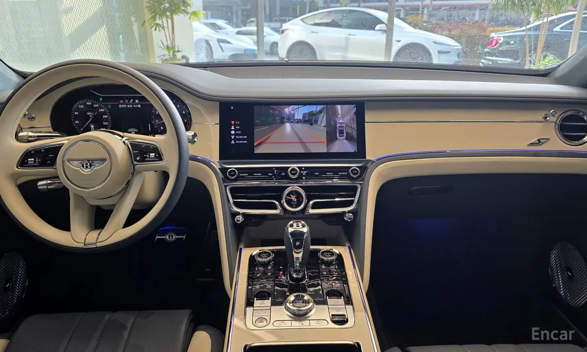 Фото 9 - Bentley Flying Spur