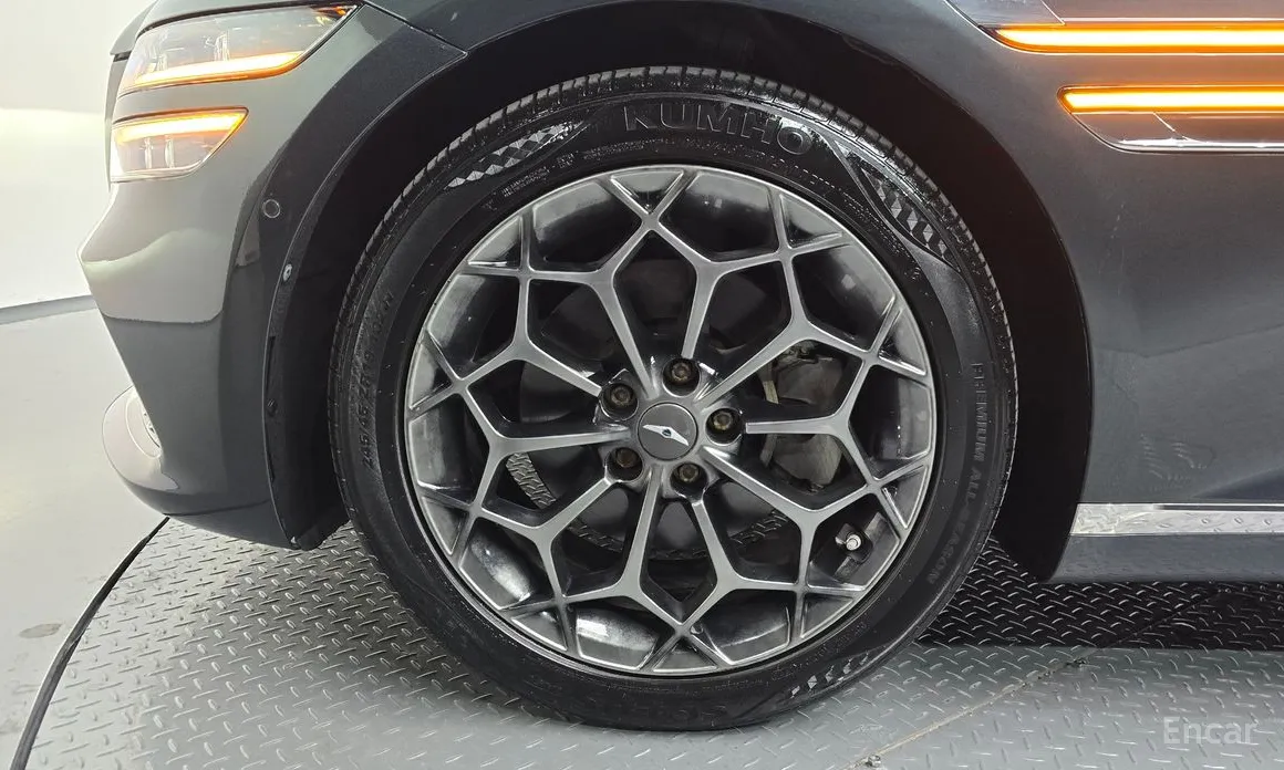 Фото 5 - Genesis G80