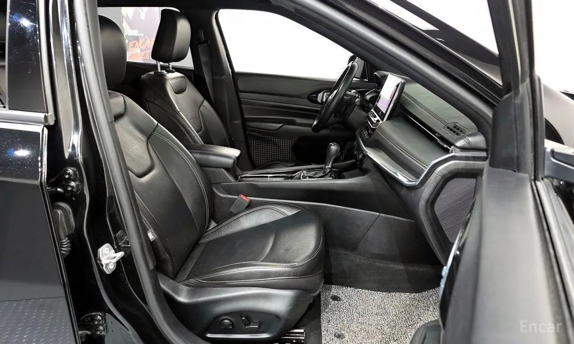 Фото 11 - Jeep Compass