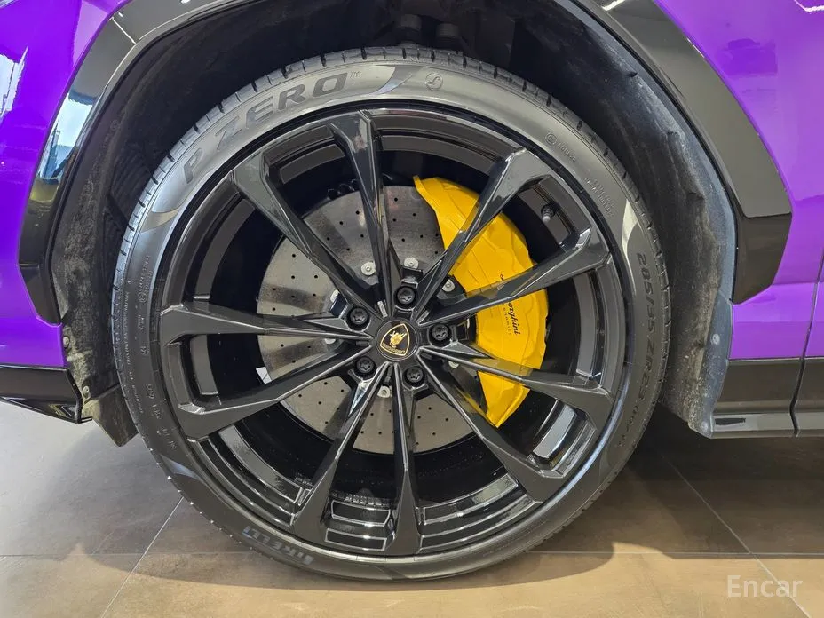 Фото 6 - Lamborghini Urus