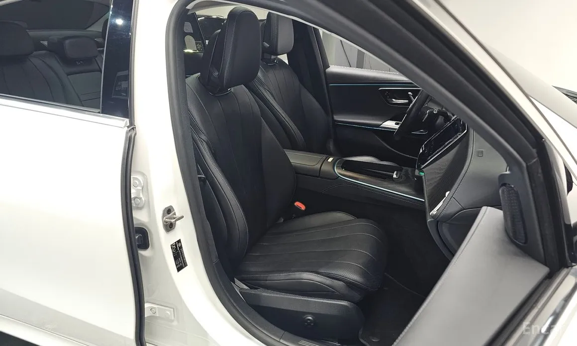 Фото 10 - Mercedes-Benz E-Class