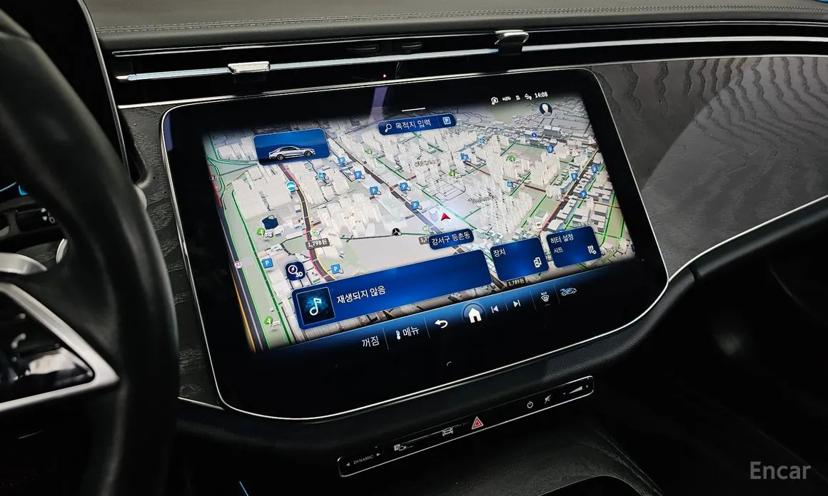 Фото 15 - Mercedes-Benz E-Class