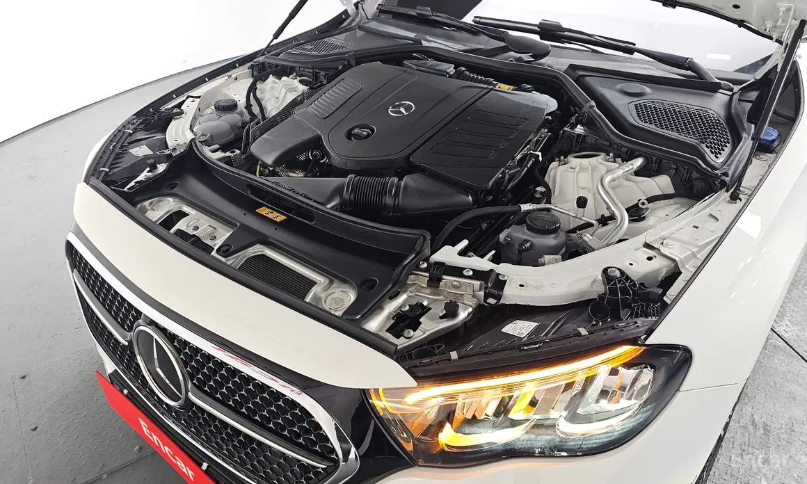 Фото 6 - Mercedes-Benz E-Class