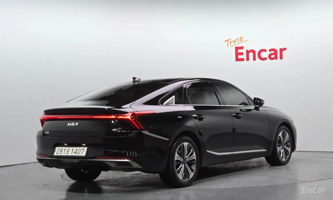 Фото 2 - Kia K8