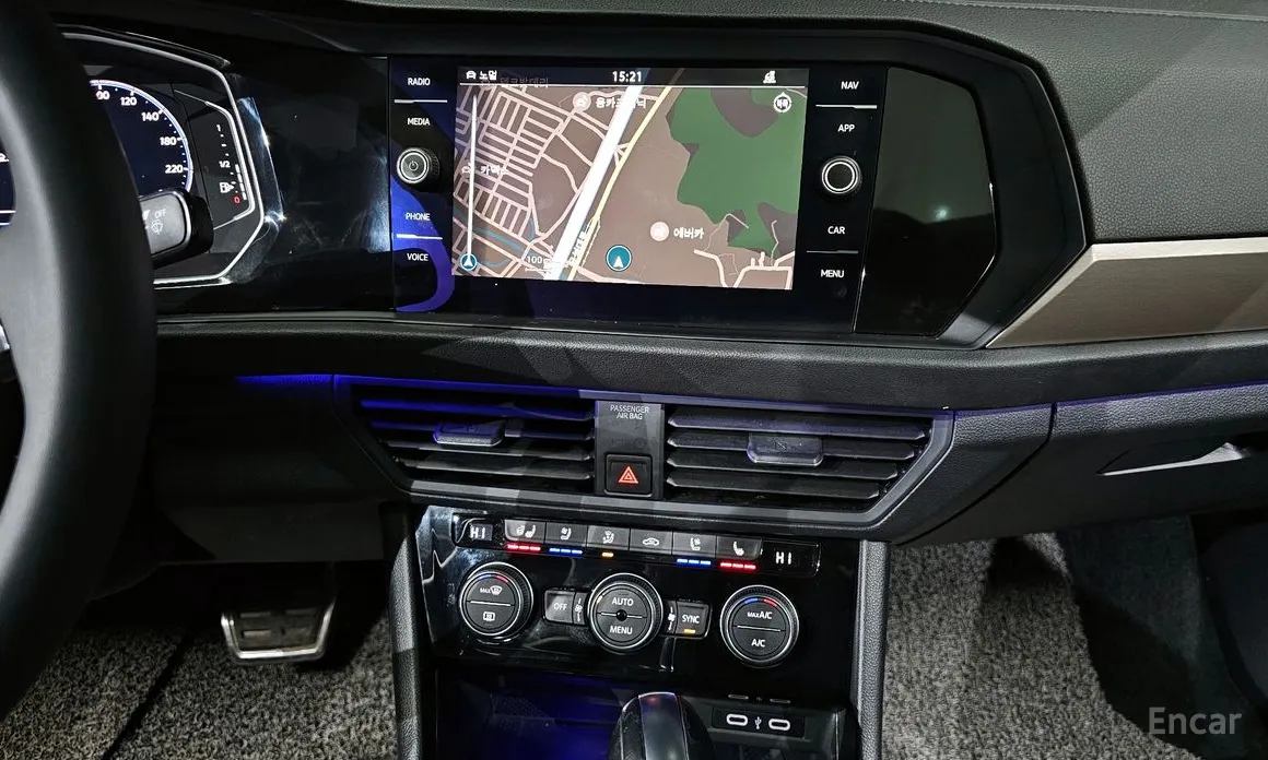 Фото 16 - Volkswagen Jetta