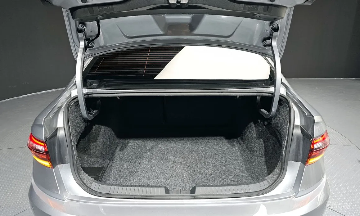 Фото 20 - Volkswagen Jetta