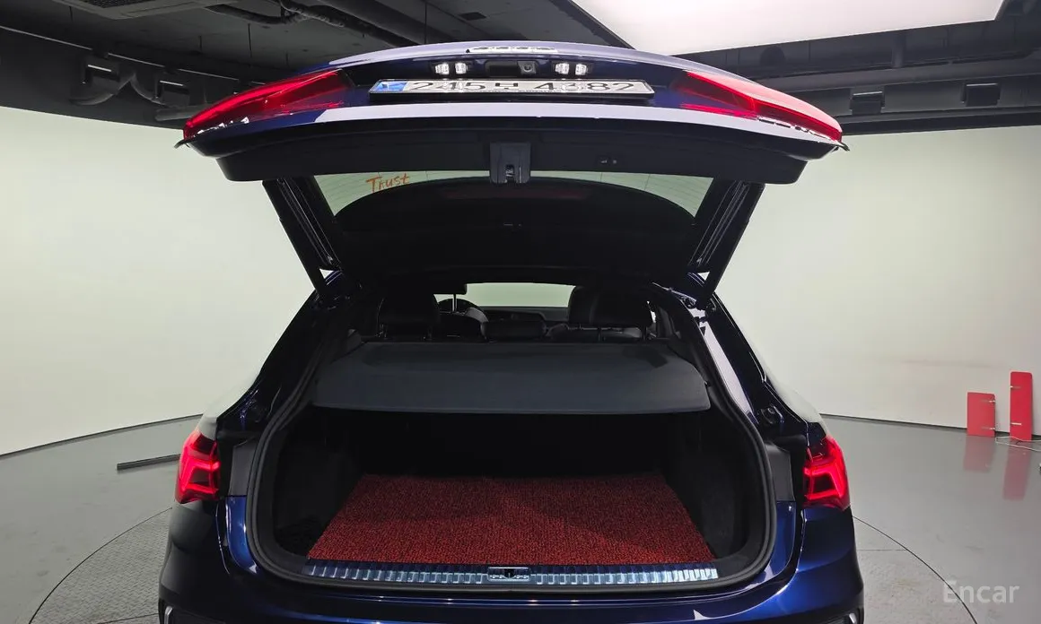 Фото 20 - Audi Q3