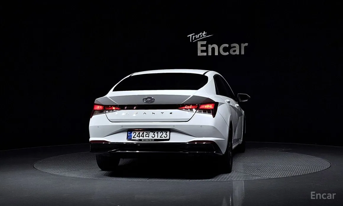 Фото 4 - Hyundai Avante