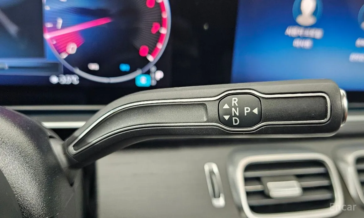 Фото 9 - Mercedes-Benz GLE-Class