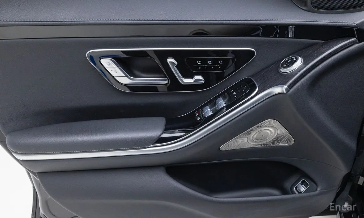 Фото 15 - Mercedes-Benz S-Class