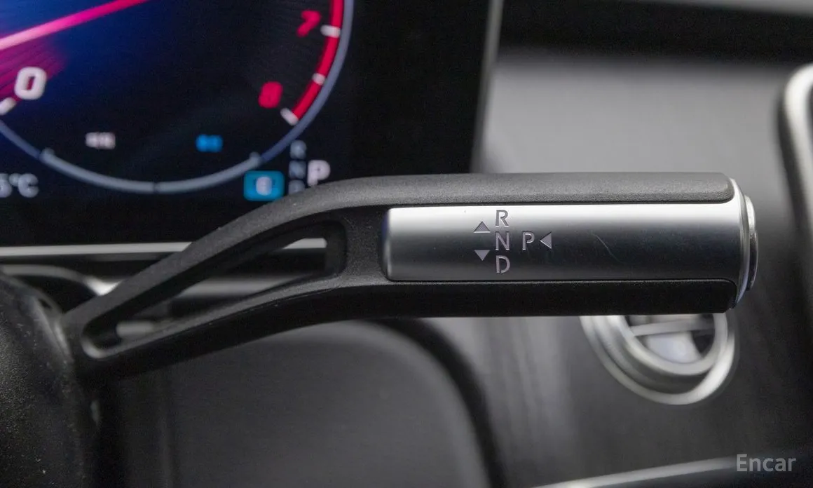 Фото 19 - Mercedes-Benz S-Class