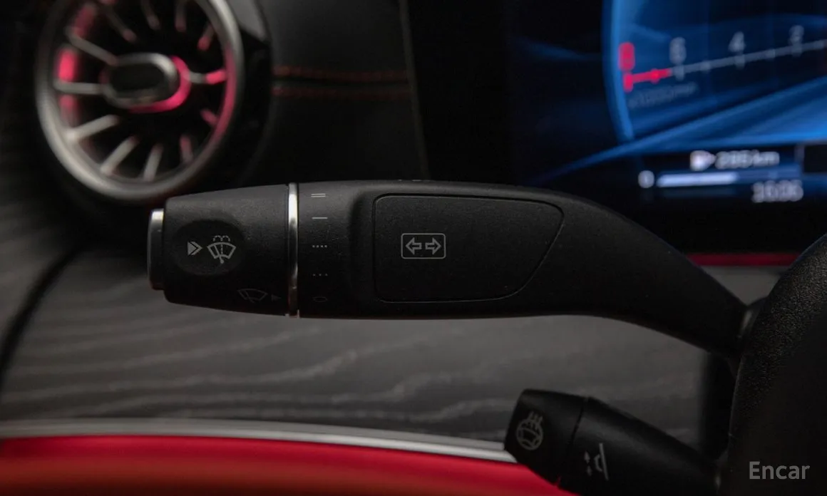 Фото 18 - Mercedes-Benz AMG GT