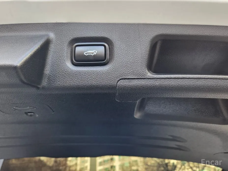 Фото 10 - Hyundai Santa Fe