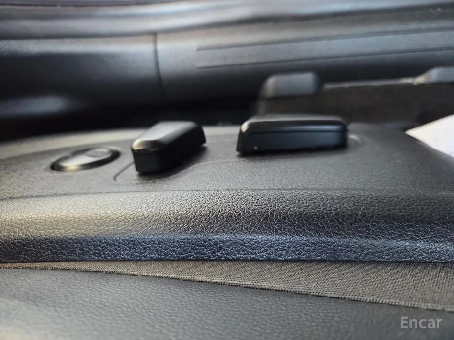 Фото 19 - Hyundai Santa Fe