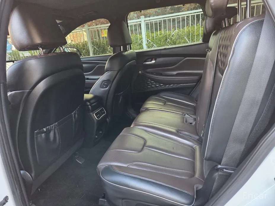 Фото 8 - Hyundai Santa Fe