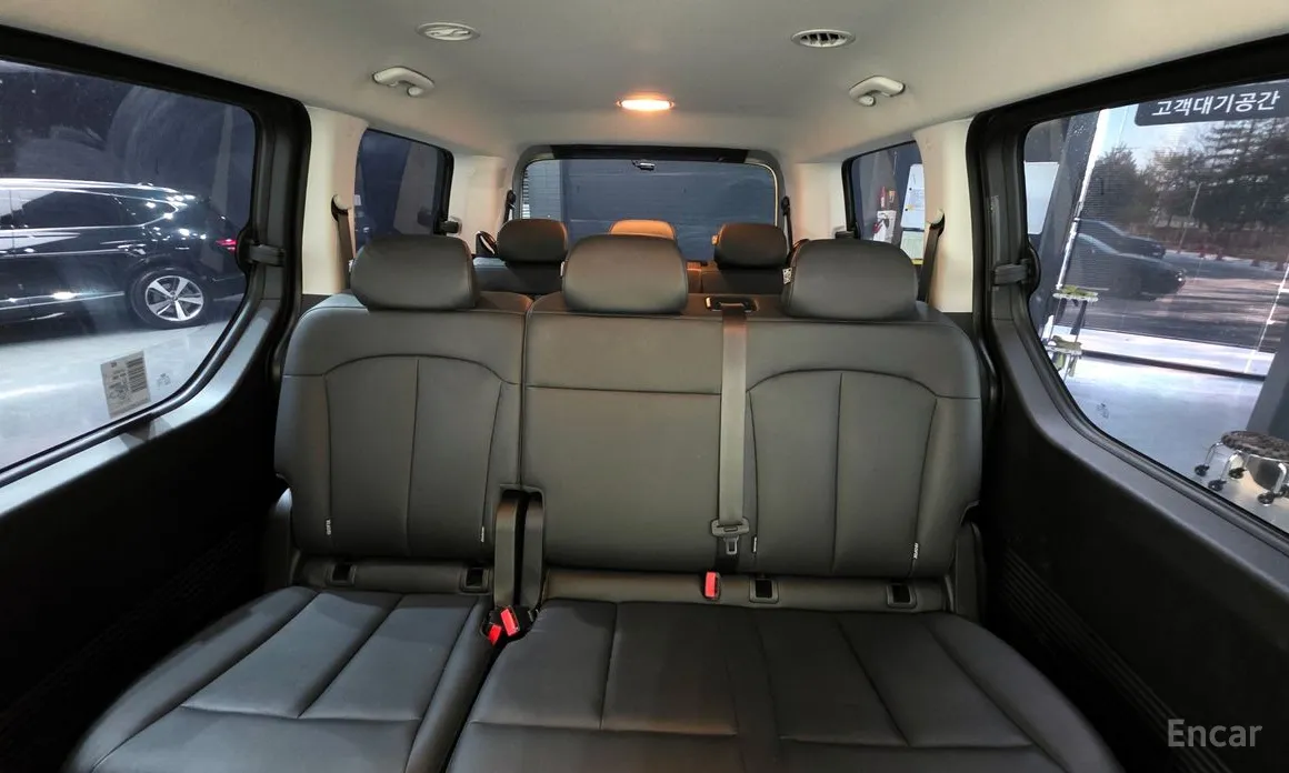 Фото 12 - Hyundai Staria