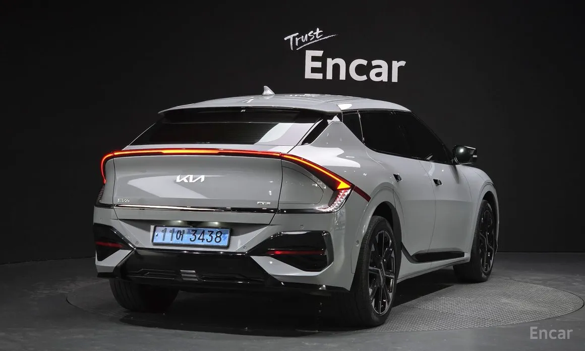 Фото 2 - Kia EV6