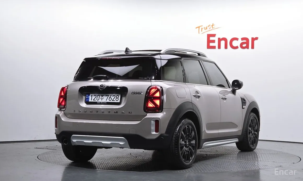 Фото 2 - Mini Countryman