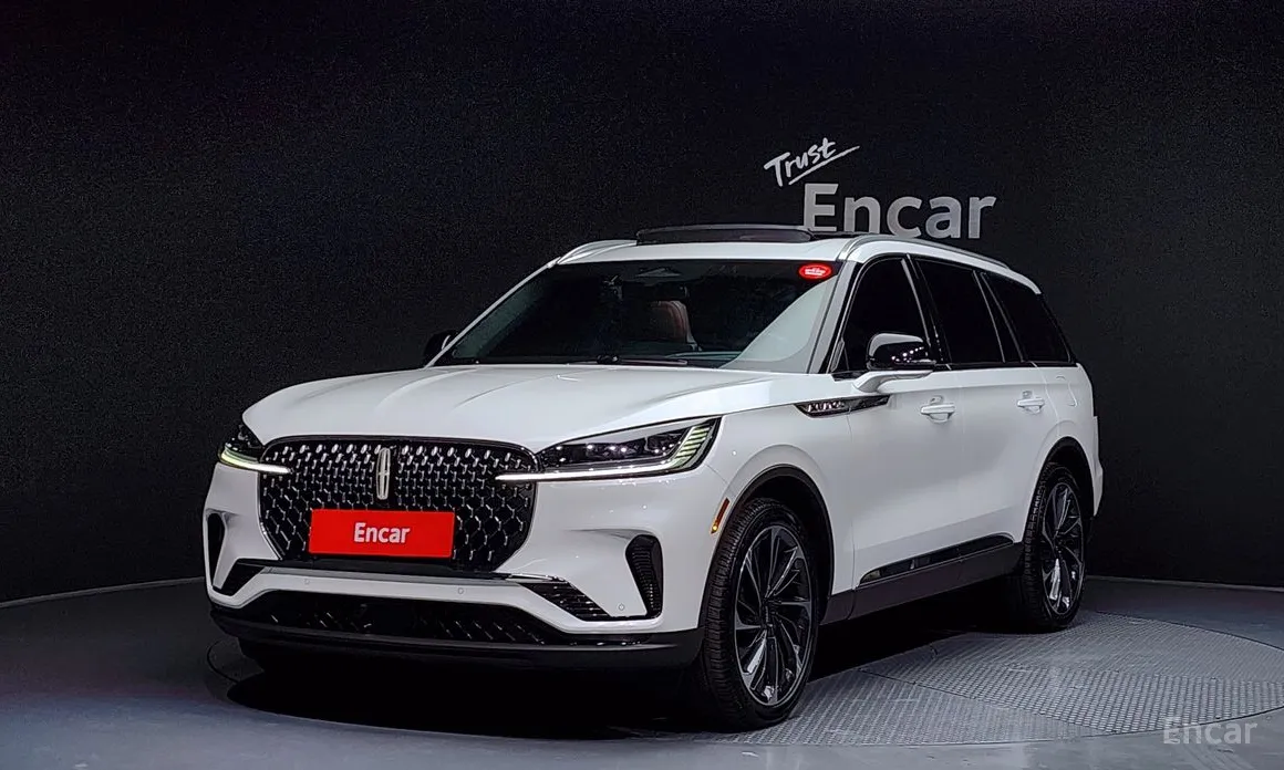 Фото 1 - Lincoln Aviator