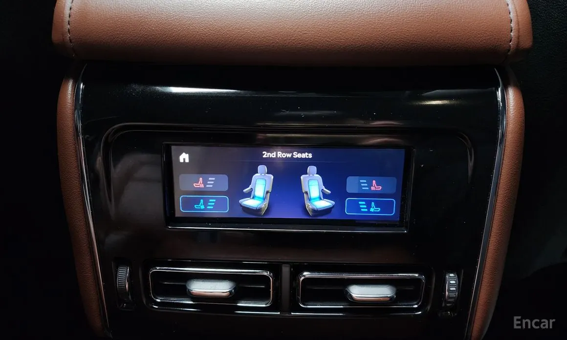 Фото 17 - Lincoln Aviator