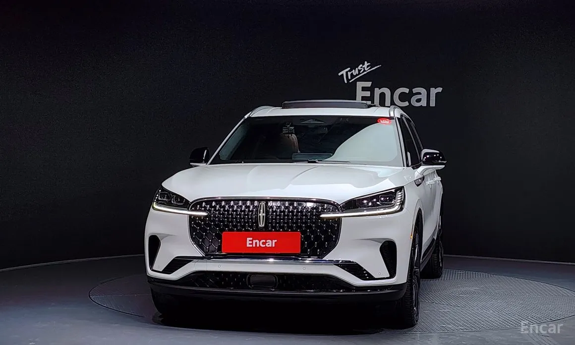 Фото 3 - Lincoln Aviator