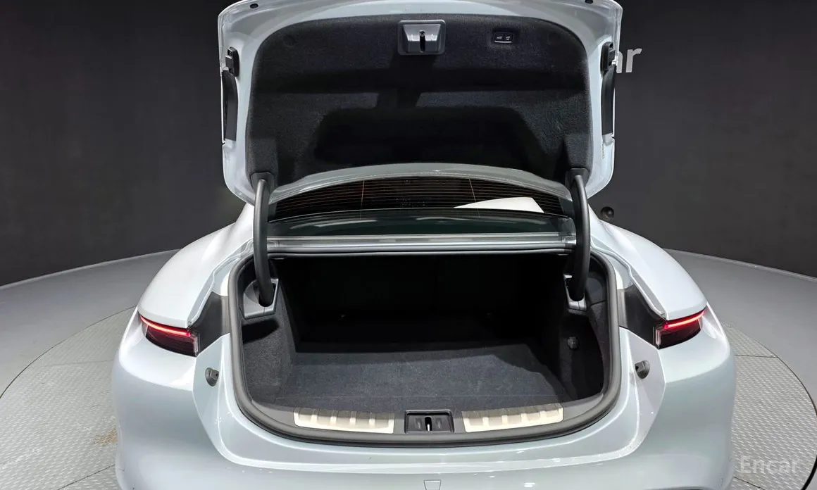 Фото 20 - Porsche Taycan