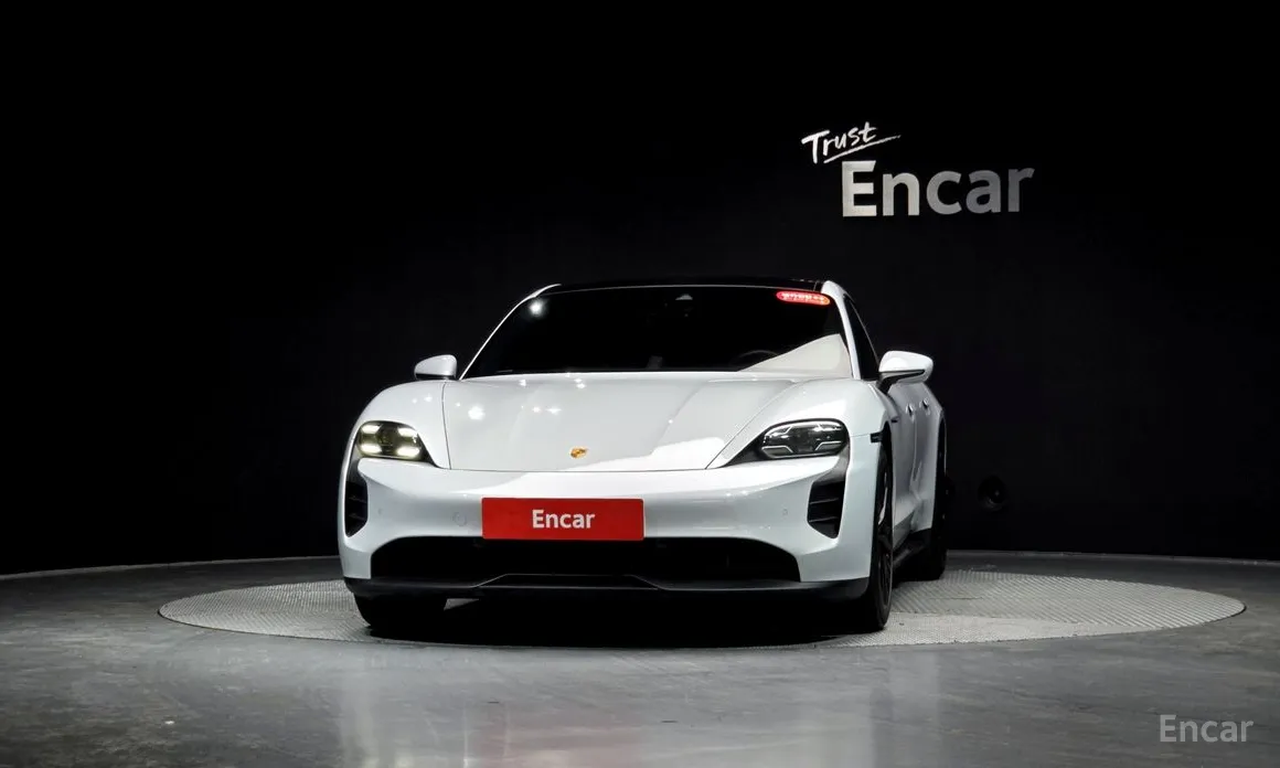 Фото 3 - Porsche Taycan