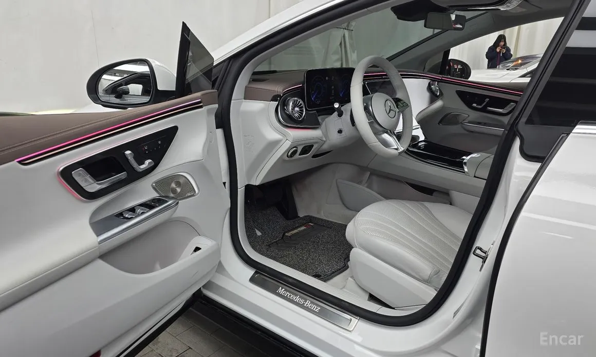 Фото 10 - Mercedes-Benz EQE