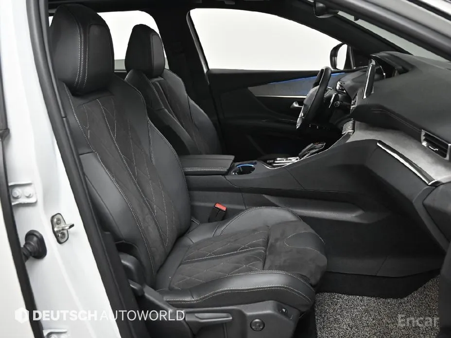 Фото 10 - Peugeot 5008