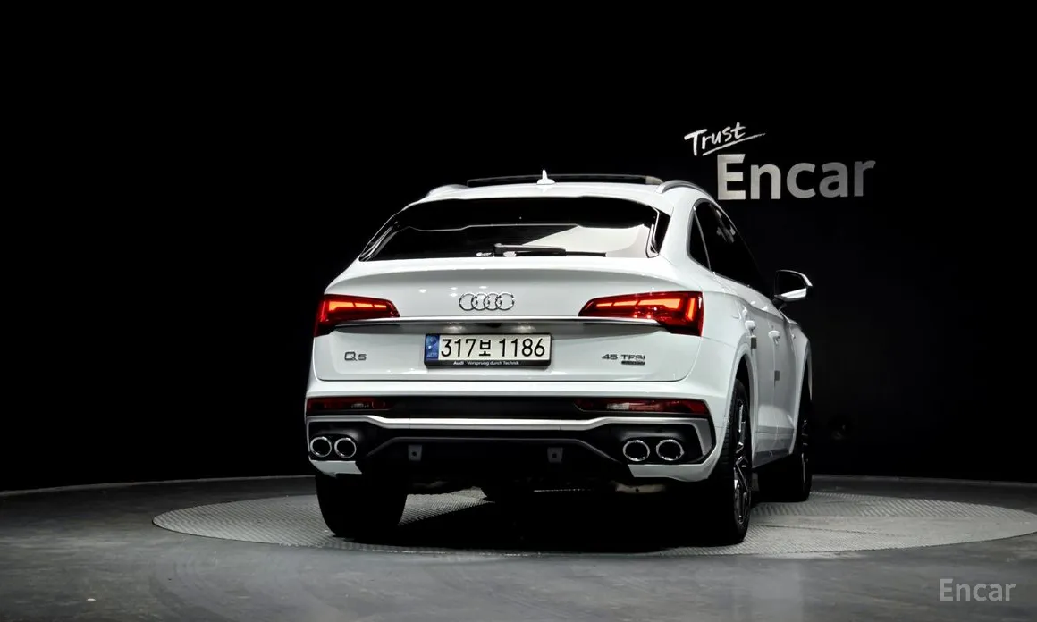 Фото 4 - Audi Q5