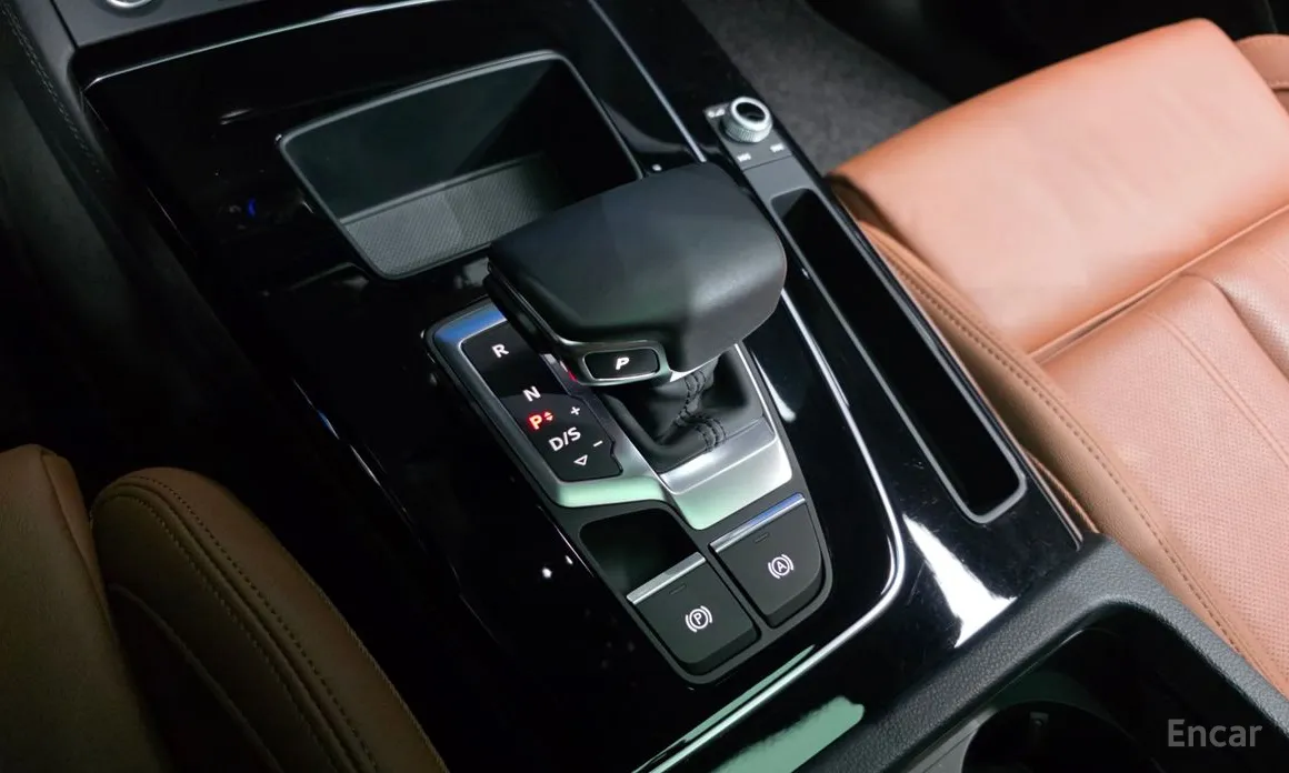 Фото 9 - Audi Q5