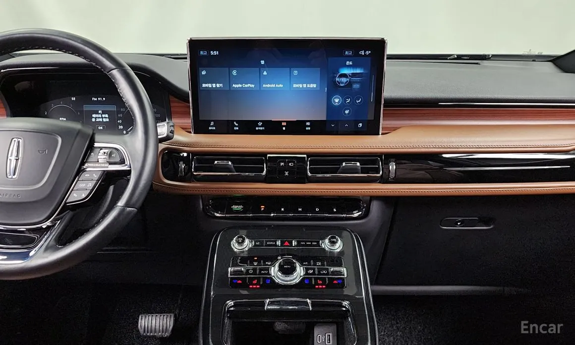 Фото 14 - Lincoln Nautilus