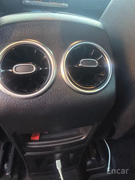 Фото 12 - Mercedes-Benz EQB