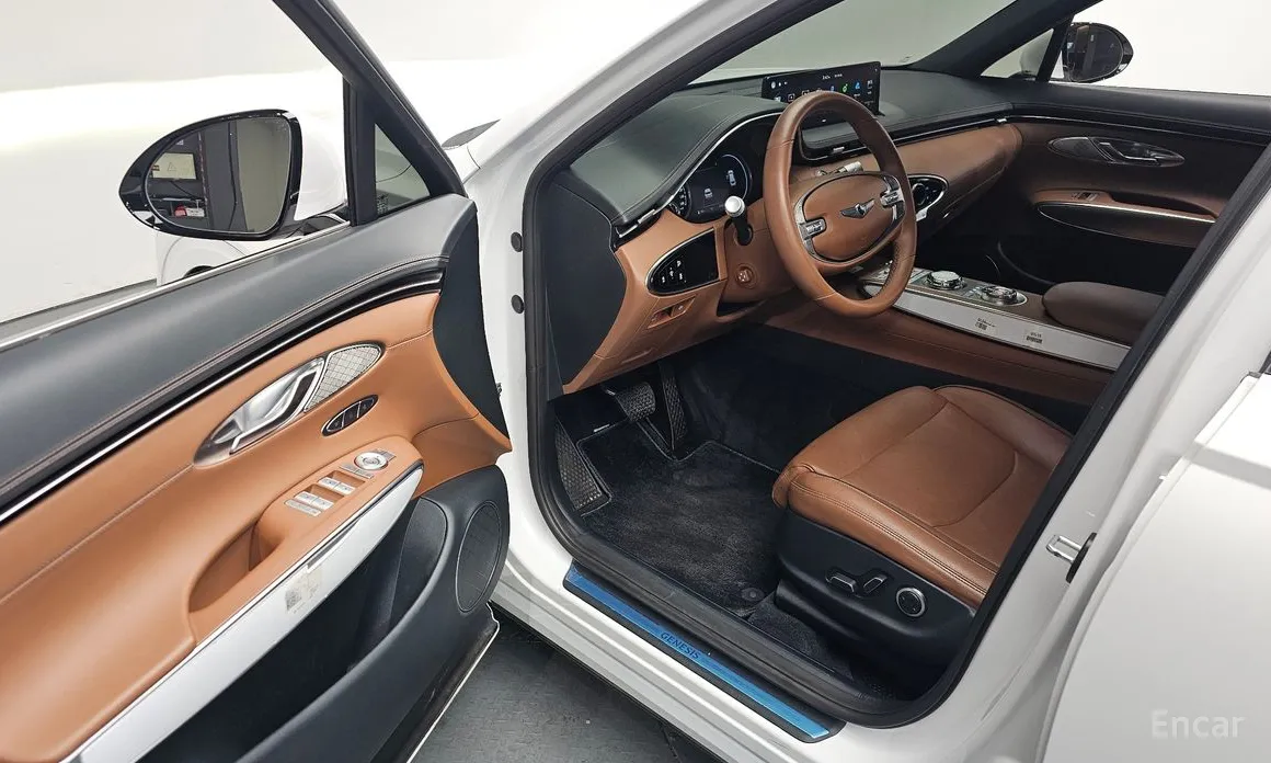 Фото 12 - Genesis GV70