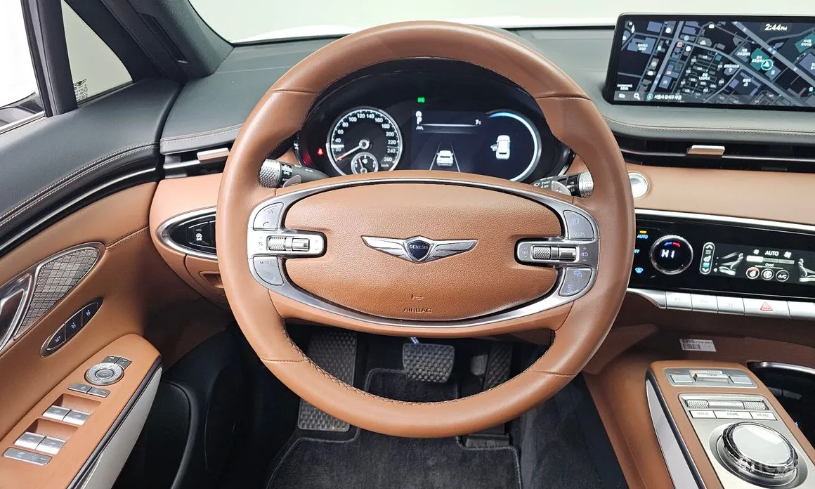 Фото 14 - Genesis GV70