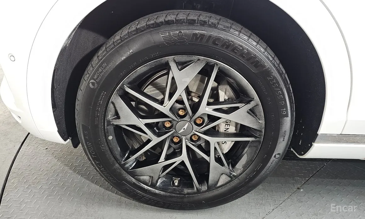 Фото 5 - Genesis GV70