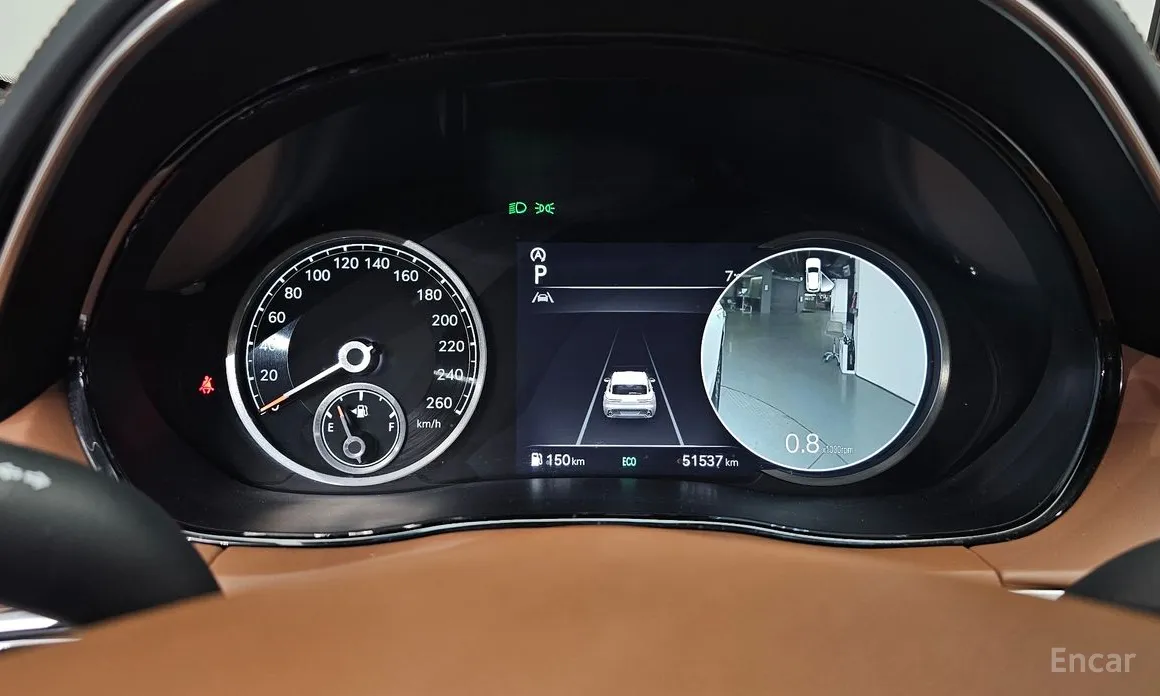 Фото 8 - Genesis GV70