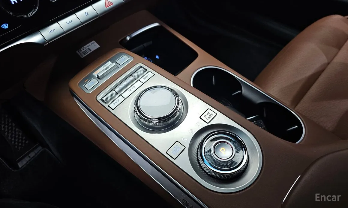 Фото 9 - Genesis GV70