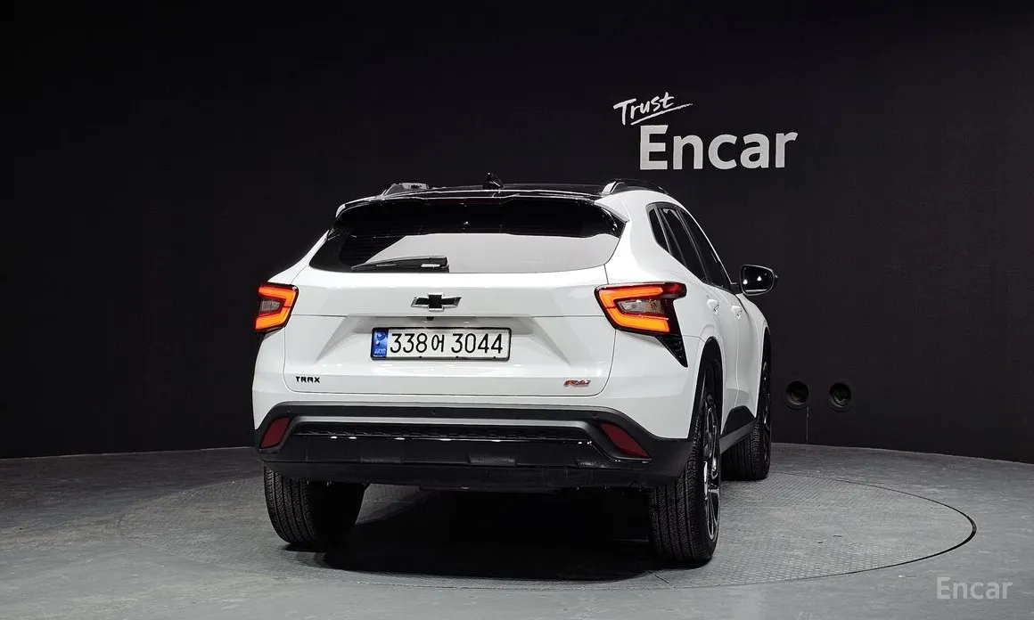 Фото 4 - Chevrolet Trax