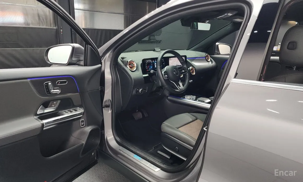 Фото 10 - Mercedes-Benz EQA