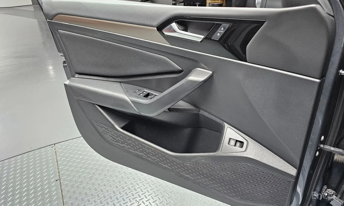 Фото 15 - Volkswagen Jetta