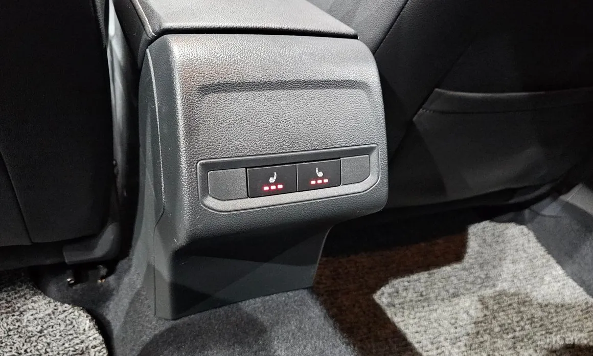 Фото 19 - Volkswagen Jetta