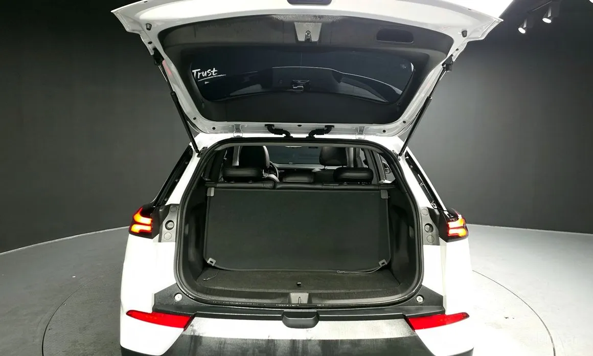 Фото 20 - Chevrolet Bolt EUV
