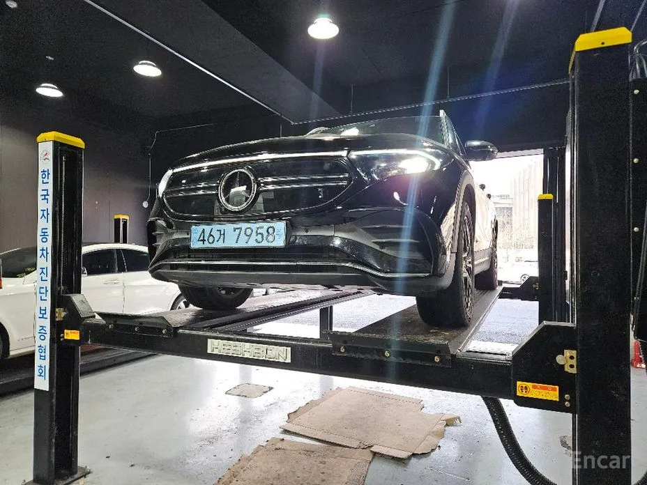 Фото 1 - Mercedes-Benz EQB