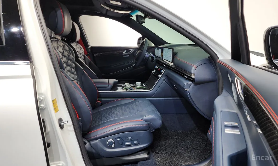 Фото 11 - Genesis GV80