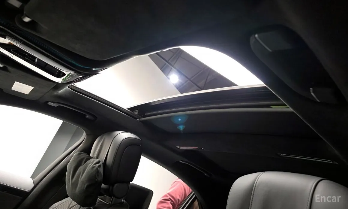 Фото 19 - Mercedes-Benz S-Class