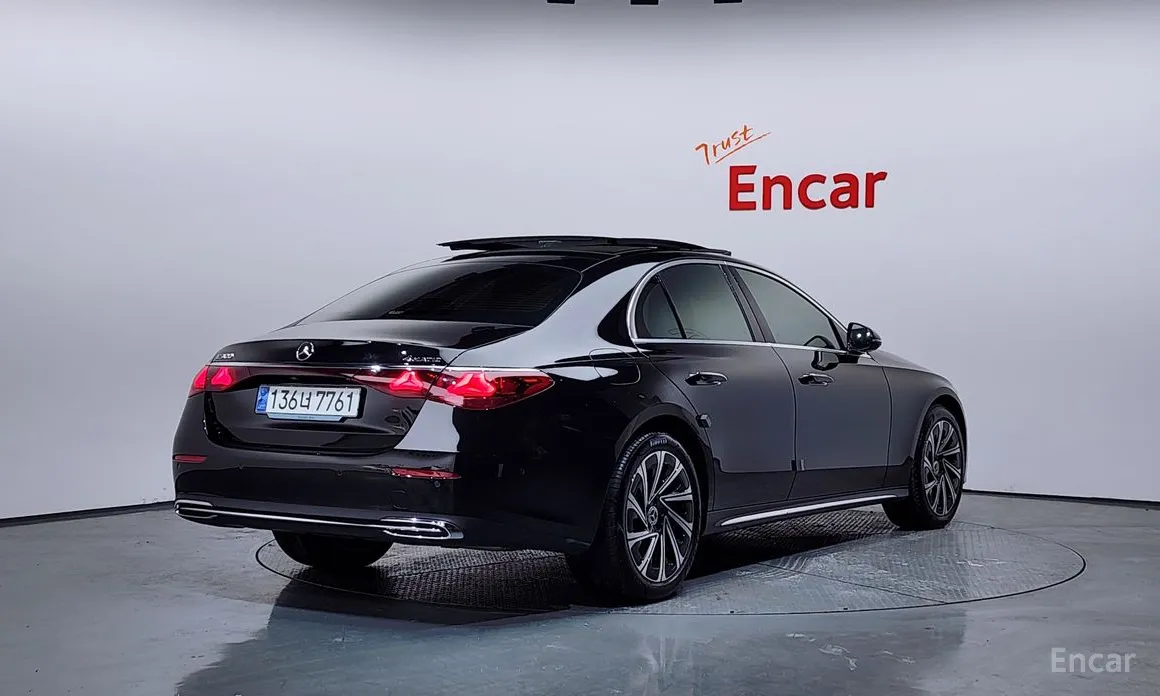 Фото 2 - Mercedes-Benz E-Class