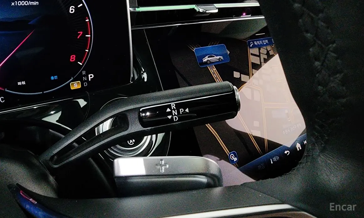 Фото 9 - Mercedes-Benz E-Class