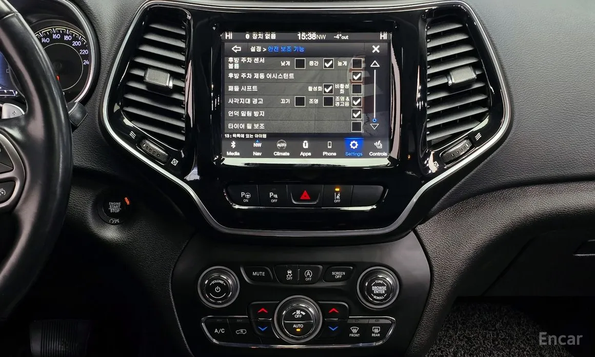 Фото 14 - Jeep Cherokee