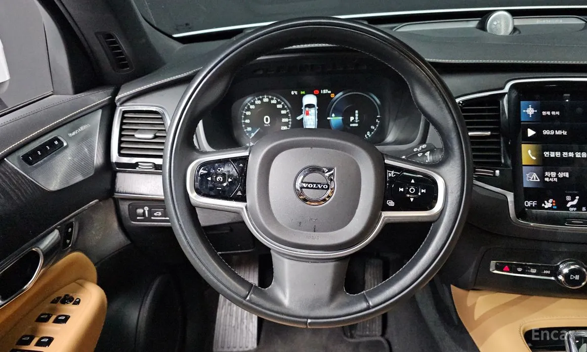 Фото 13 - Volvo XC90